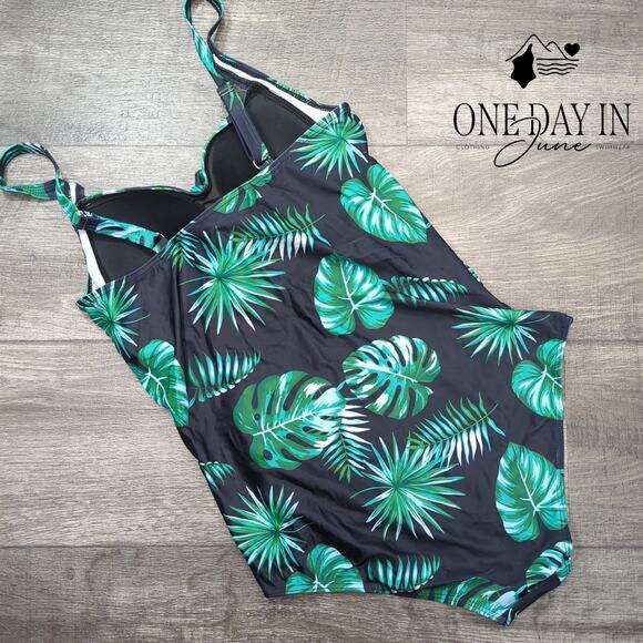 Adisputent Twist Front Tummy Control One Piece Swimsuit Size XL - Picture 4 of 4